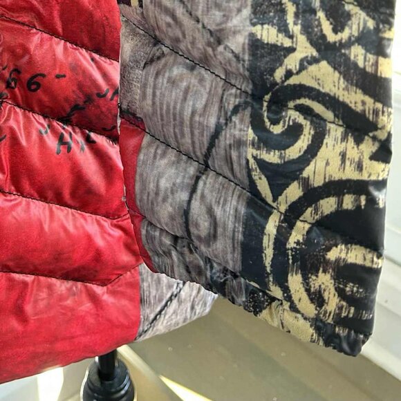 NWOT Dolcezza Simply Art Multicolor Puffer Coat with Hood & Zip Pockets – US S - Picture 9 of 11